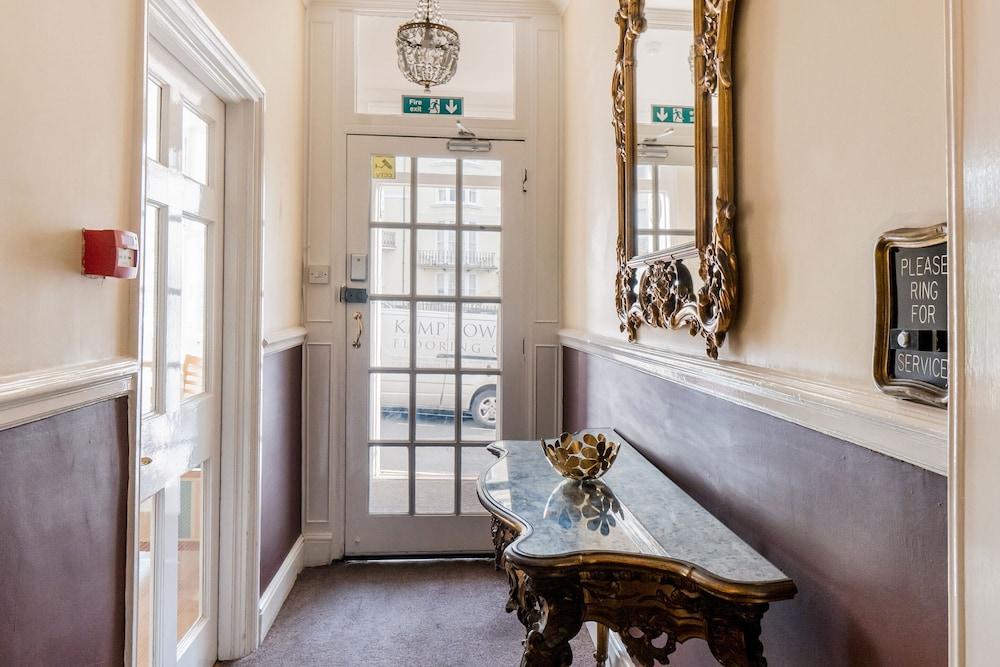 The Gullivers Hotel 3*